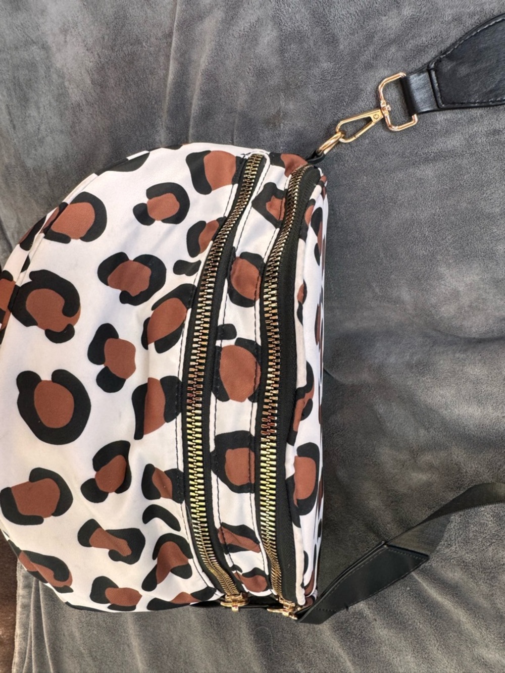 ⬇️⬇️⬇️ PRICE DROP‼️Women’s Leopard Print Crossbody Bag - Brown/Black